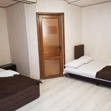 Pensión Mountain 3*